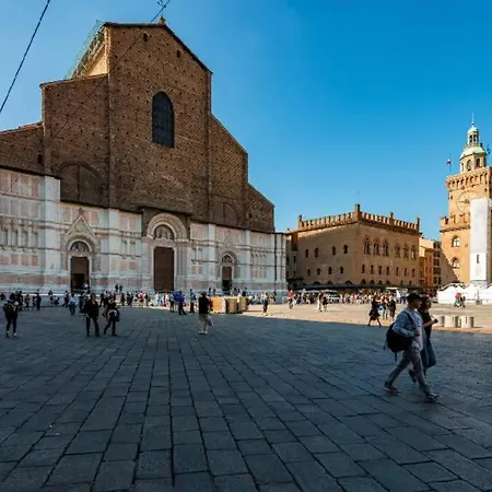 Loft - Comfort - 10m Piazza Maggiore 아파트
